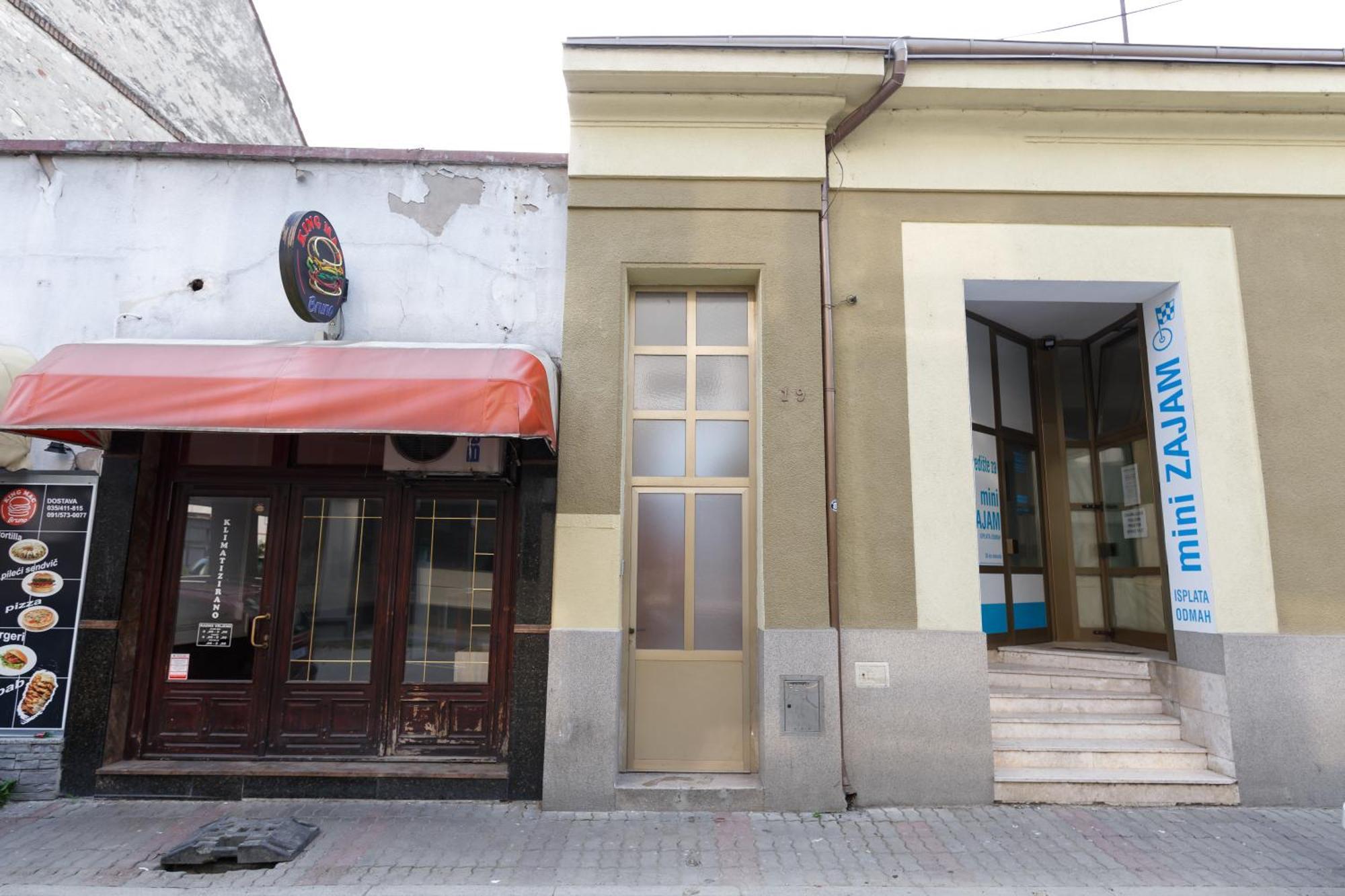 Apartman Royal Slavonski Brod Exterior foto